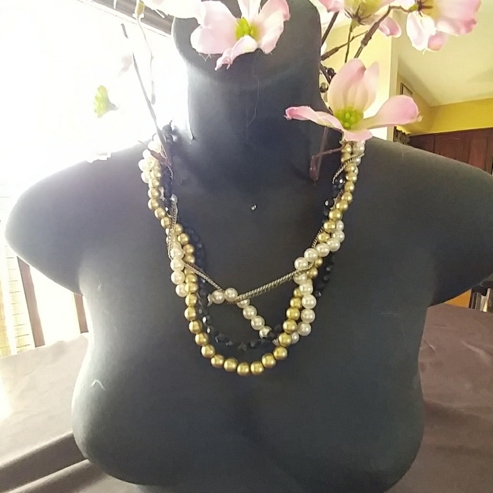 Tri-Pearl Necklace